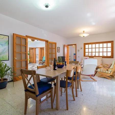 Agaete Pupe By Canariasgetaway * Agaete (Gran Canaria)