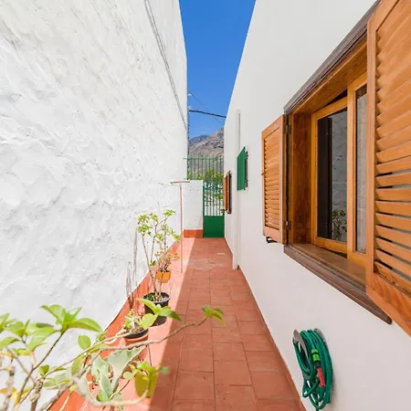 Chalet Agaete Pupe By Canariasgetaway *