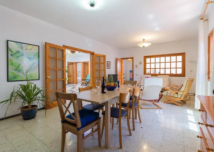 Pupe By Canariasgetaway * Agaete (Gran Canaria)