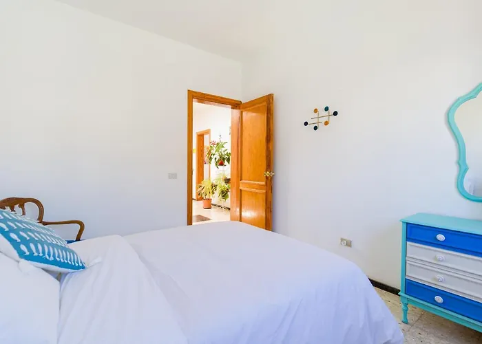 Pupe By Canariasgetaway Chalet
