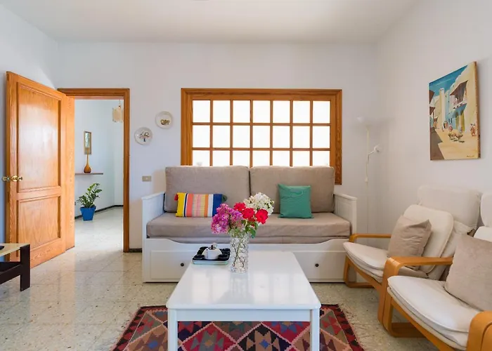Pupe By Canariasgetaway Chalet *